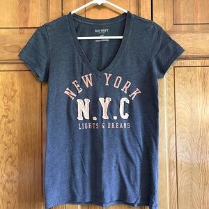 💙 Old Navy Woman’s V-neck, Short Sleeve T-Shirt - Size Small